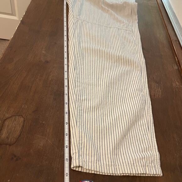 American Eagle White Blue Pinstriped Cotton Pants Patch Pockets Taper Leg Sz 8 - Picture 10 of 12